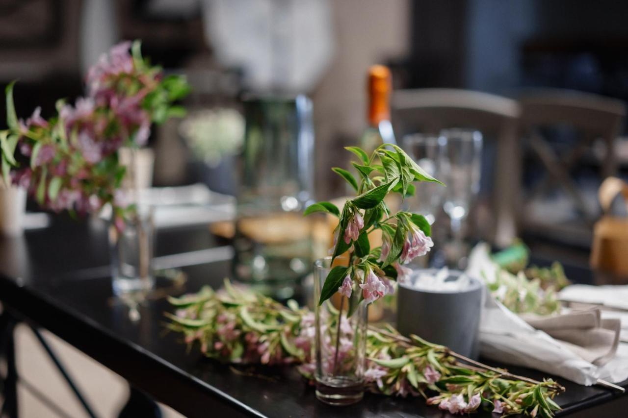 Rudison & Restaurant Отель Великие Гаи